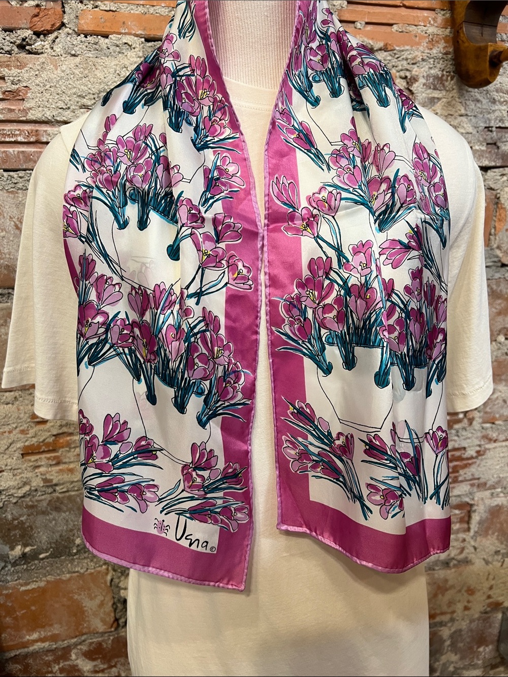 Vintage Vera Neumann Oblong poly blend Crocus Flowers  Pink and White Scarf
